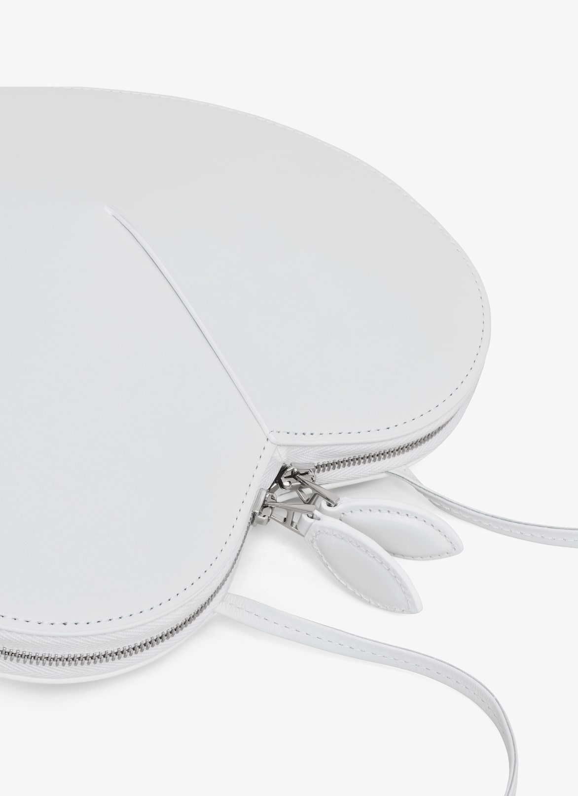LE CŒUR BAG IN CALFSKIN ALAÏA OPTIC WHITE LE CŒUR BAG IN CALFSKIN